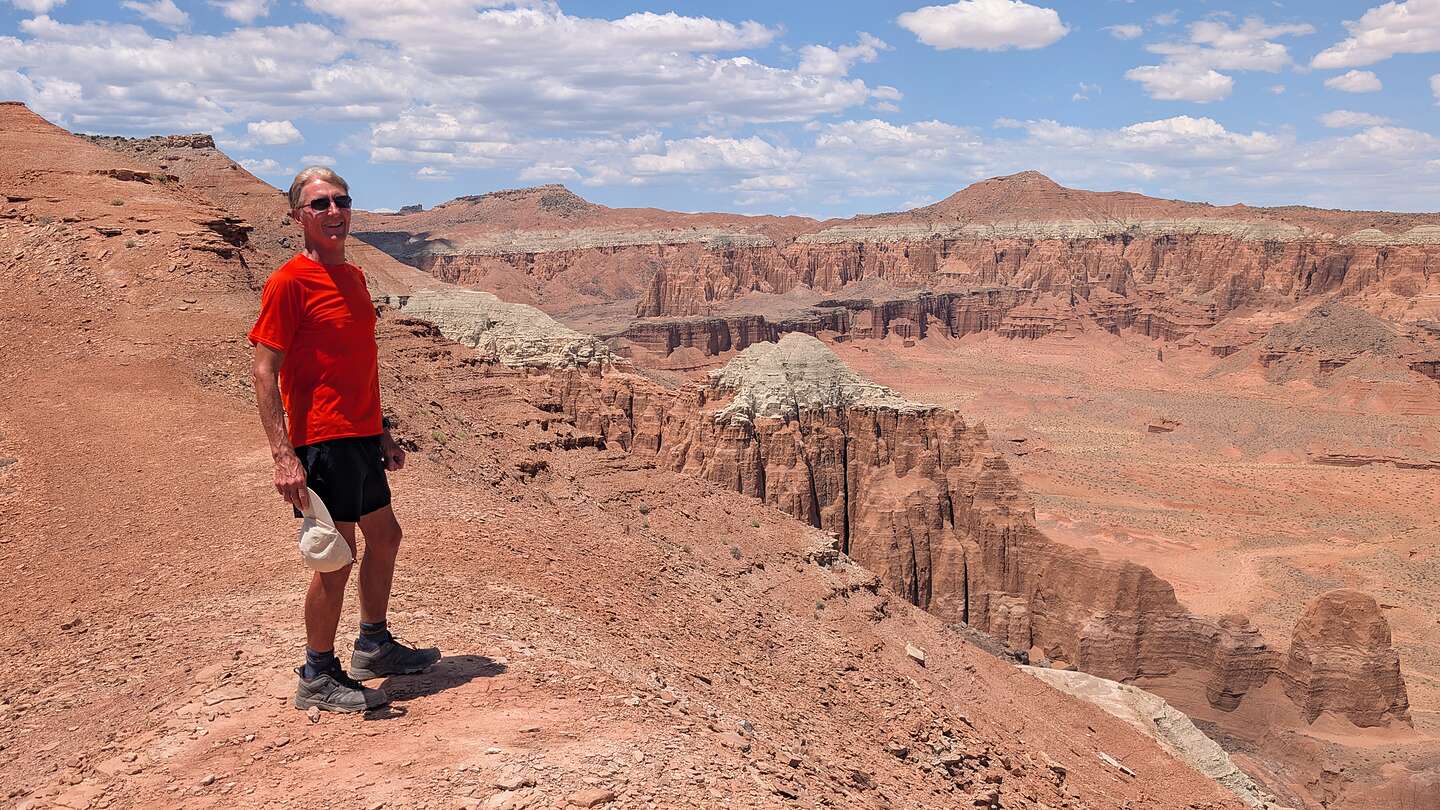 Lower Cathedral Valley Overlook